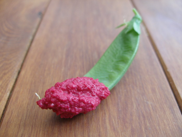BEETROOT HUMMUS