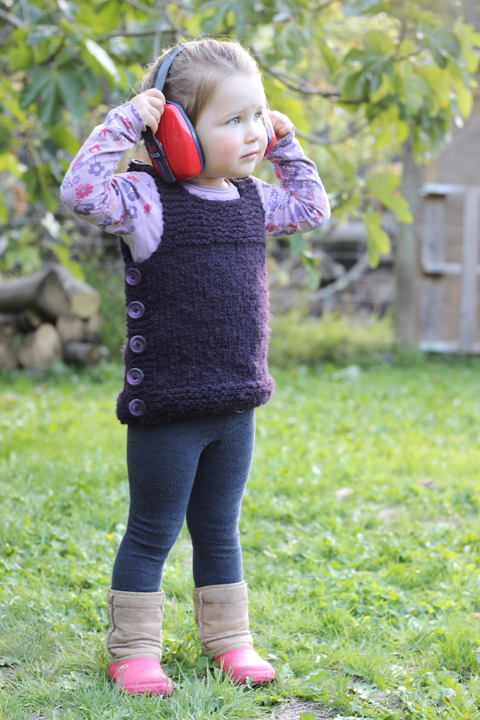 Knitted Pebble Vest \ HOMEGROWN KITCHEN