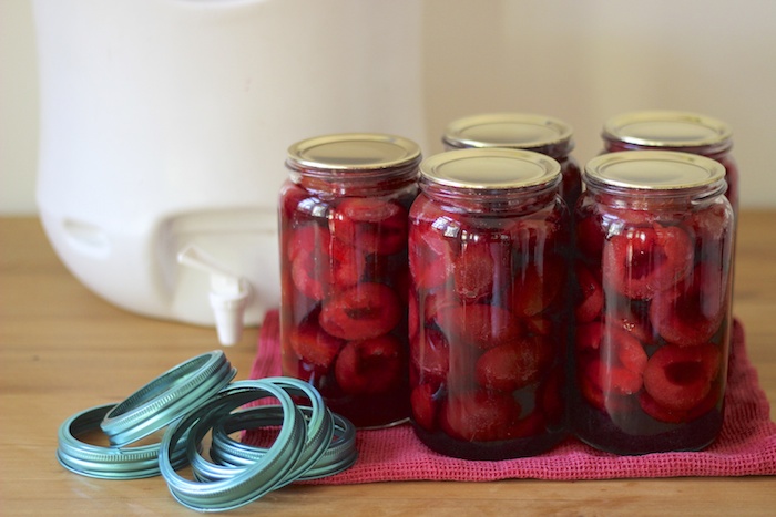 A Guide to Preserving the Harvest / HOMEGROWN KITCHEN