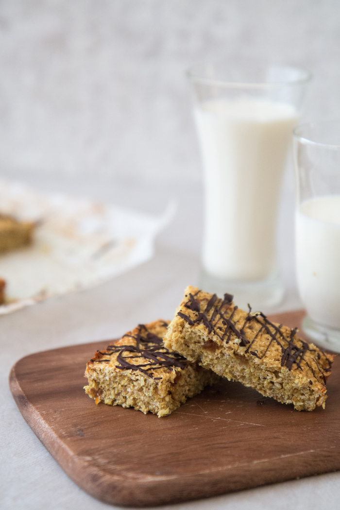 Chewy Chocolate Muesli Bars | HOMEGROWN KITCHEN